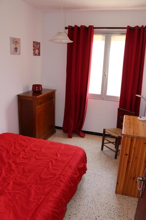 2 bedrooms, iron/ironing board, WiFi - APARTMENT P2 SECOND FLOOR SEA VIEW NEAR THE BEACH (Valras-Plage)