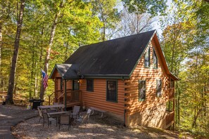 Exterior - Mockingbird Cabin (Hocking Hills area) (Sugar Grove)