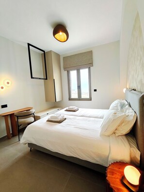 1 bedroom, iron/ironing board, free WiFi, bed sheets - Seafront luxury apartment with amazing sunset view 3 (Stavros,Chania)