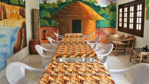 Free daily local cuisine breakfast - La Ruche du Monde (Dakar)