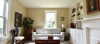 Historical New England 2Bedroom with 2 King beds Brick Building