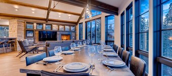 Iron Eagle Landing: Private Home on Golf Course, Hot Tub, Firepit, Pool Table