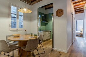 Dining - Nice, cozy&comfy apartment near Passeig de Gracia (Barcelona)