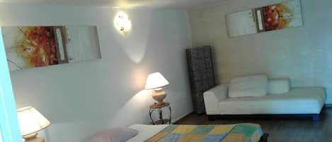 2 bedrooms