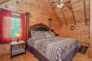 2 bedrooms, free WiFi, bed sheets - Afternoon Delight: S/Secluded, Hot Tub, Game Room, Wifi, near Attractions! (Sevierville)