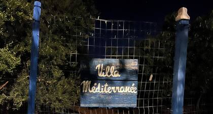 Villa Méditerranée with parking space