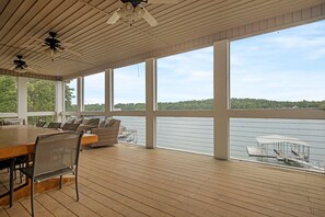 Outdoor dining - Arches: 8  BR, 8  BA House in Crane Hill, Sleeps 24 (Crane Hill)