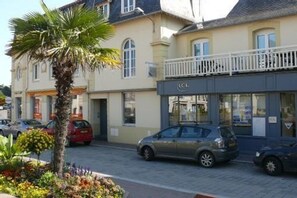 Exterior - Cézembre apartment 150 m from the lock beach (Dinard)