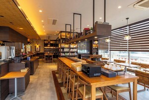 每日供应日式早餐（每人 JPY 1540）