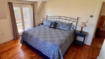 3 bedrooms, iron/ironing board, travel crib, free WiFi