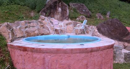 Chale en el sitio Kereruá con piscina y barbacoa exclusiva