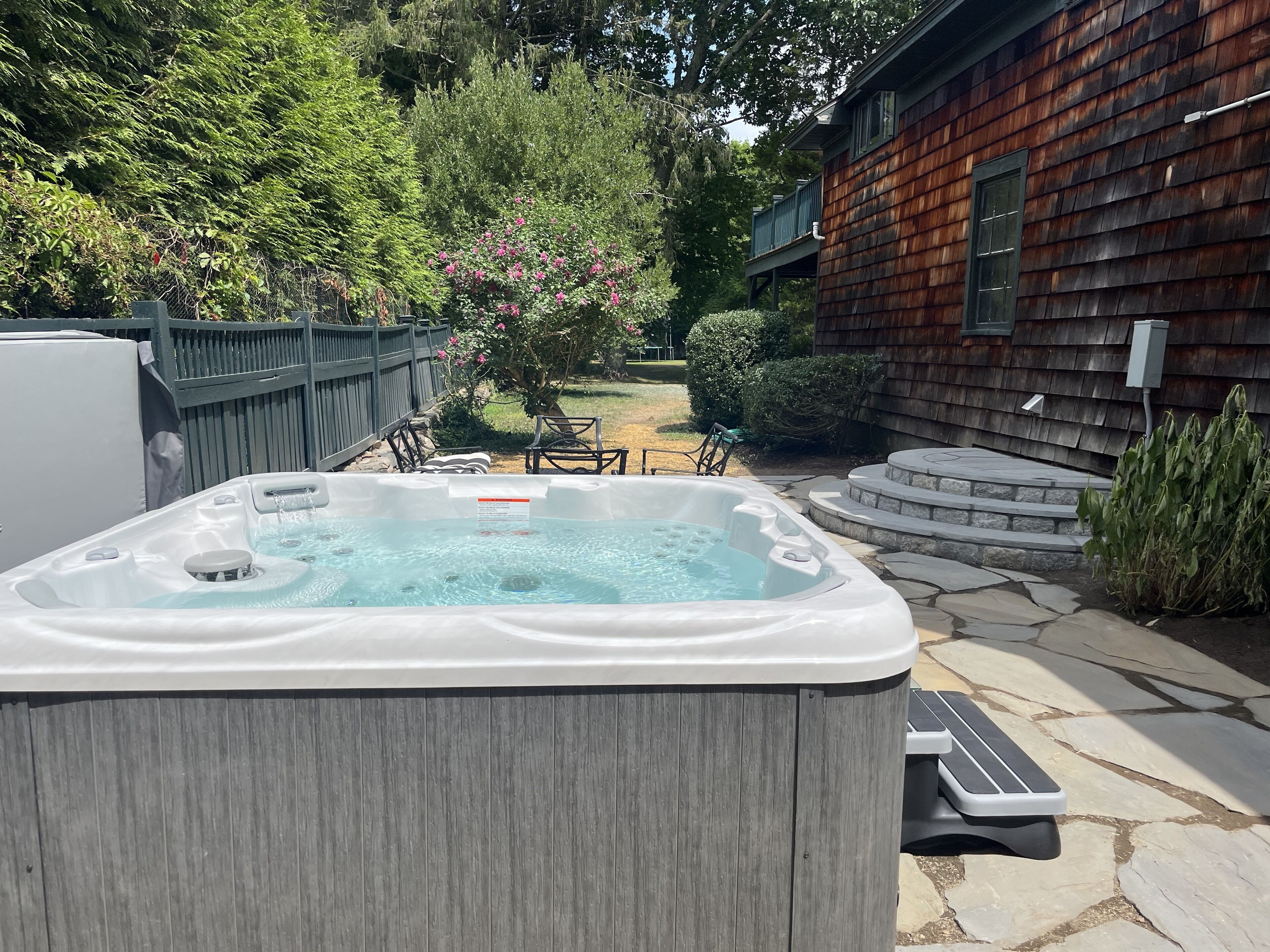 100% WASHINGTON! PoshPadsCT "KIRBY" 2HrsNYC, 3BR, Spa, Ski, Walking Neighborhood