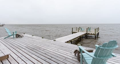 Casa frente al mar con muelle!
