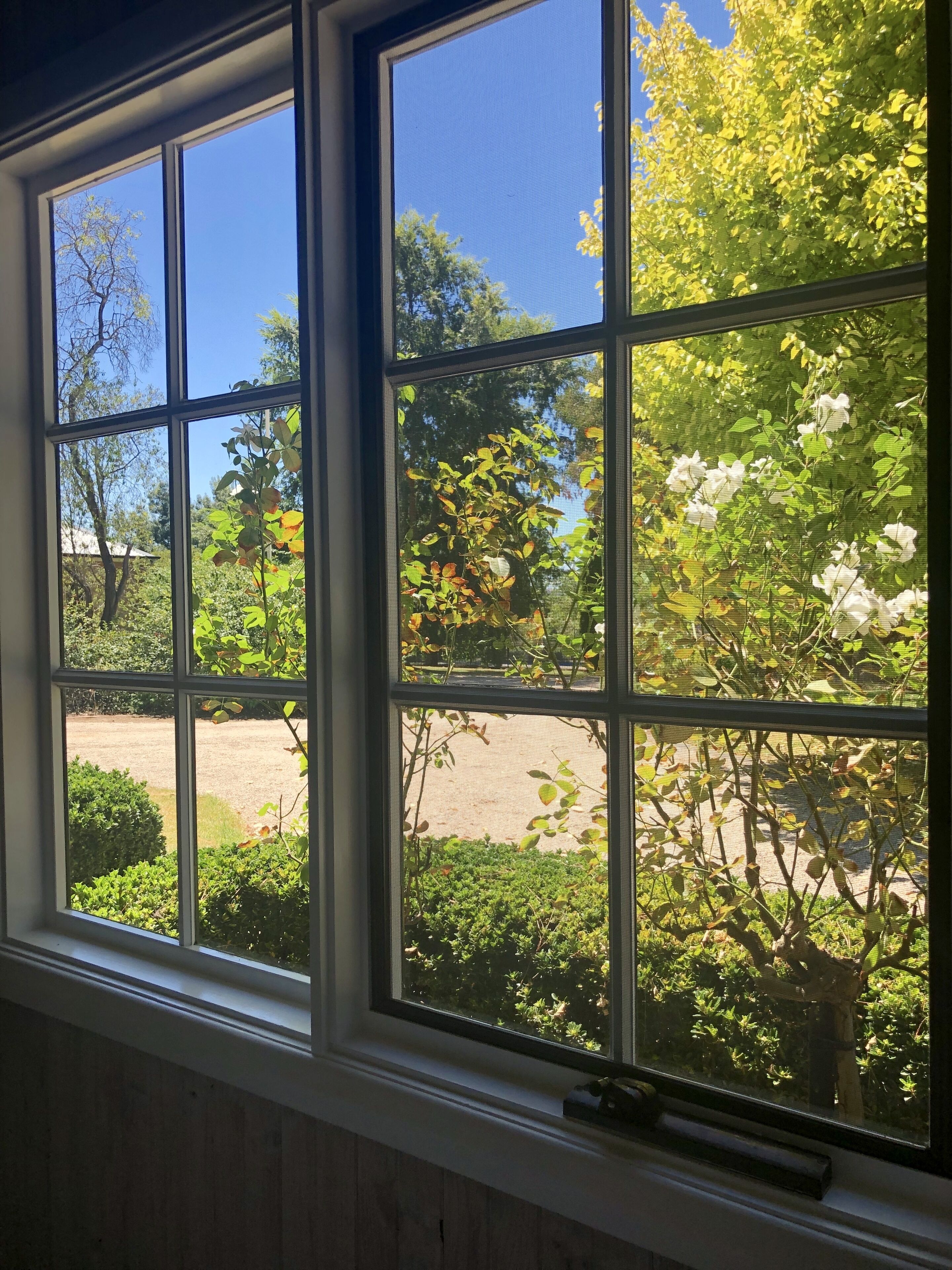 Winemaker's Hut - the idyllic weekend break away — image 7