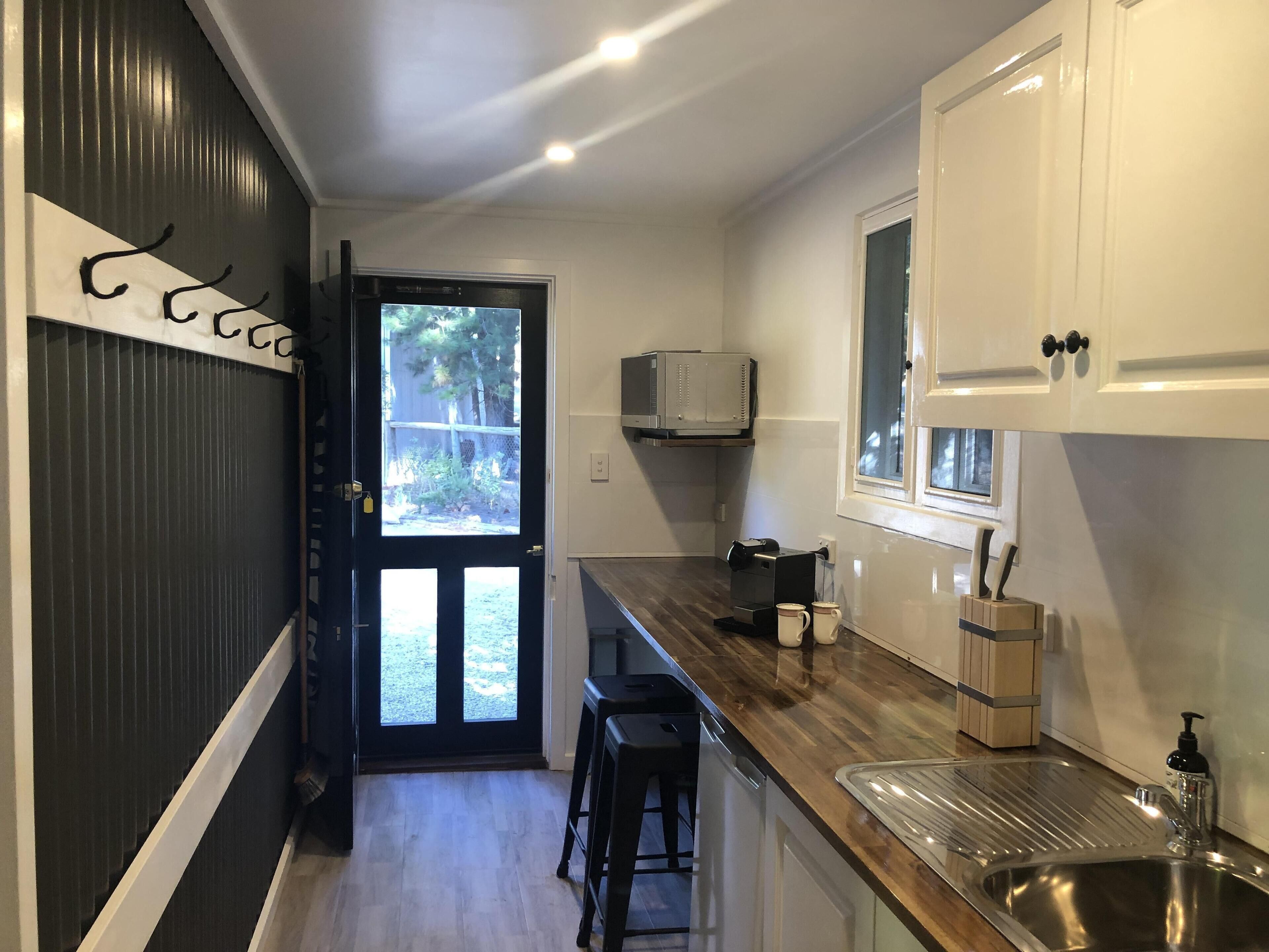 Winemaker's Hut - the idyllic weekend break away — image 8