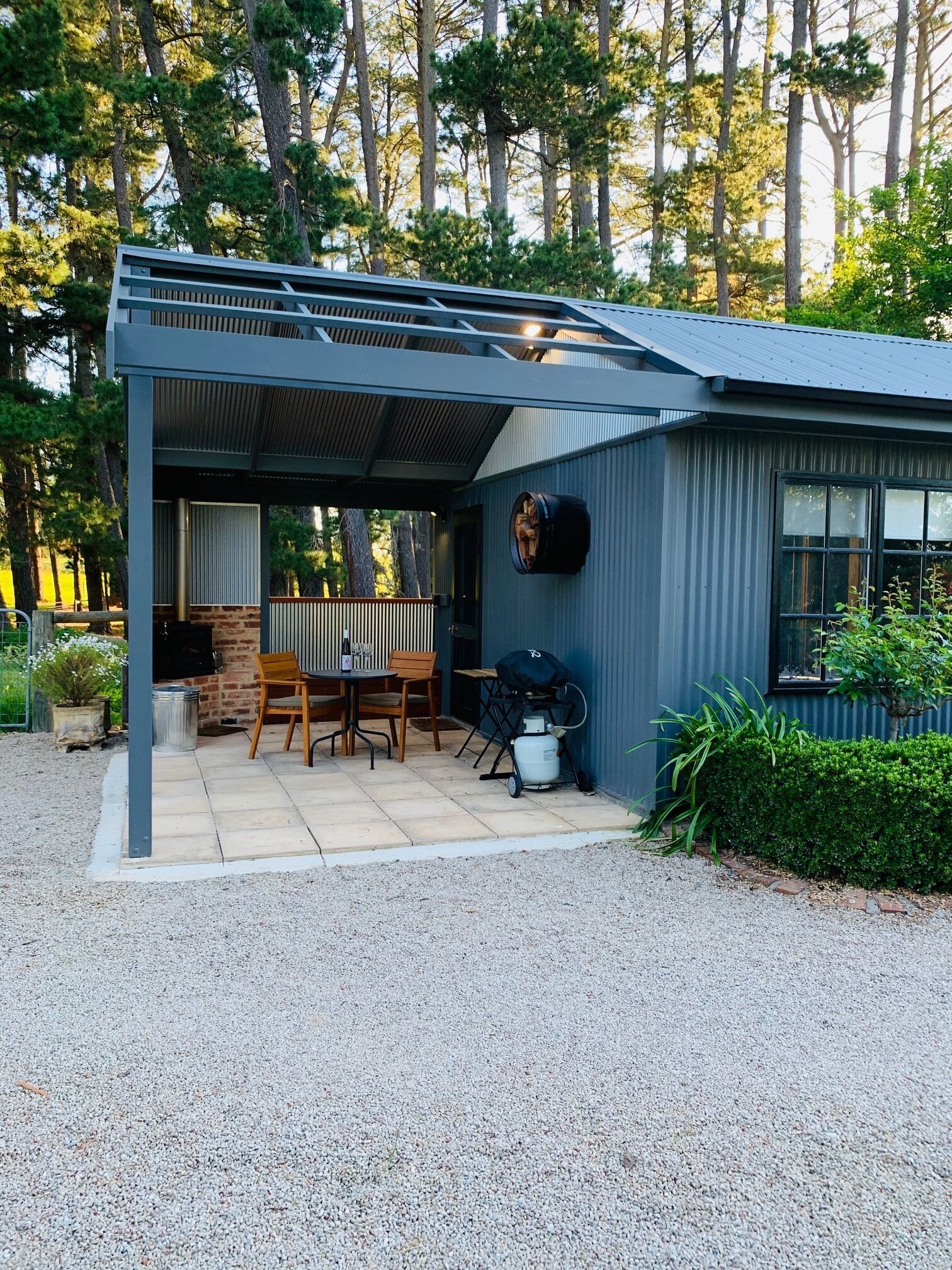 Winemaker's Hut - the idyllic weekend break away — image 5