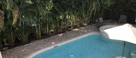 Piscine extérieure, piscine chauffée