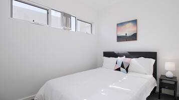 2 dormitorios, tabla de planchar con plancha, wifi y ropa de cama
