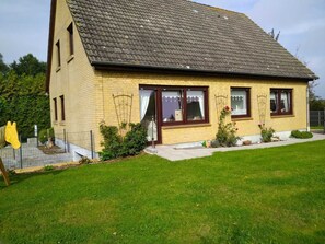 Unclassified image, 5 of 22, button