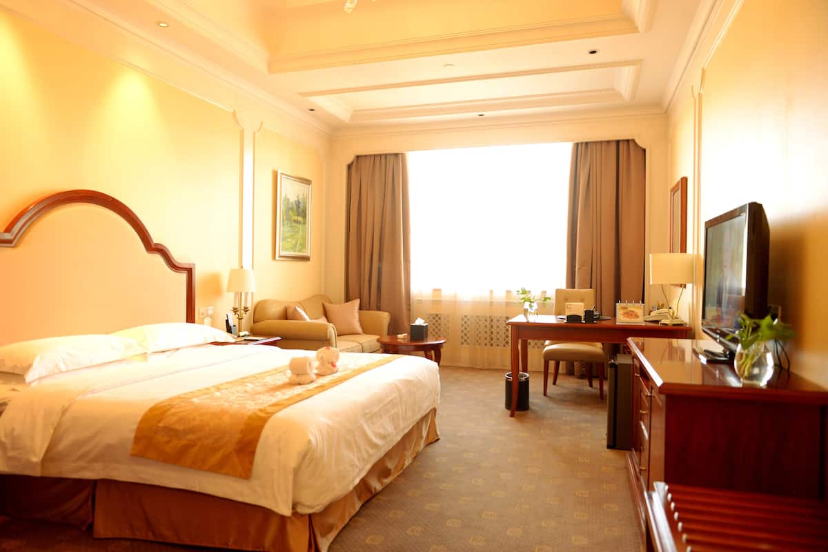 Phòng đôi Deluxe | Bộ đồ giường cao cấp, minibar, két bảo mật tại phòng, bàn