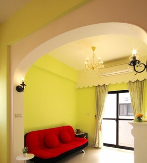 Habitación doble Club | Escritorio, cortinas blackout, wifi gratis y ropa de cama