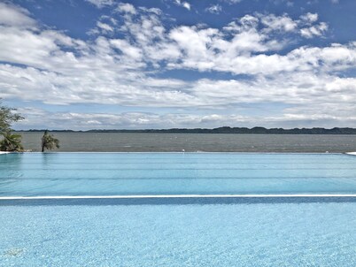 Sea Garden Resort Iloilo