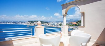 LE CAP DE NICE VI4150 by RIVIERA HOLIDAY HOMES