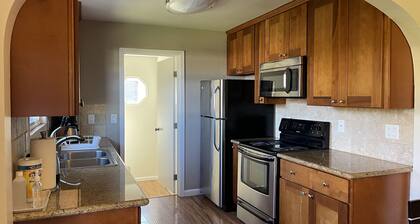 Minutos al aeropuerto, estación de tren, SJSU, SAP Ctr, Cnv Ctr y Avaya Stadium