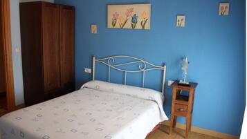 4 slaapkamers, een strijkplank/strijkijzer, wifi, beddengoed