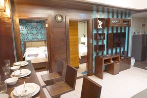 2 chambres, coffres-forts dans les chambres, Wi-Fi gratuit