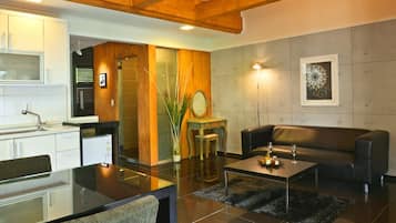 Dadao | Living area | 42-inch LED TV with cable channels, TV