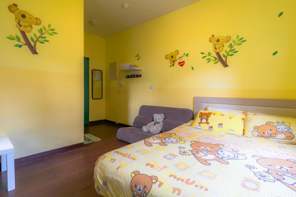 Standard Double Room, 1 Double Bed, Non Smoking | Individually decorated, individually furnished, desk, rollaway beds