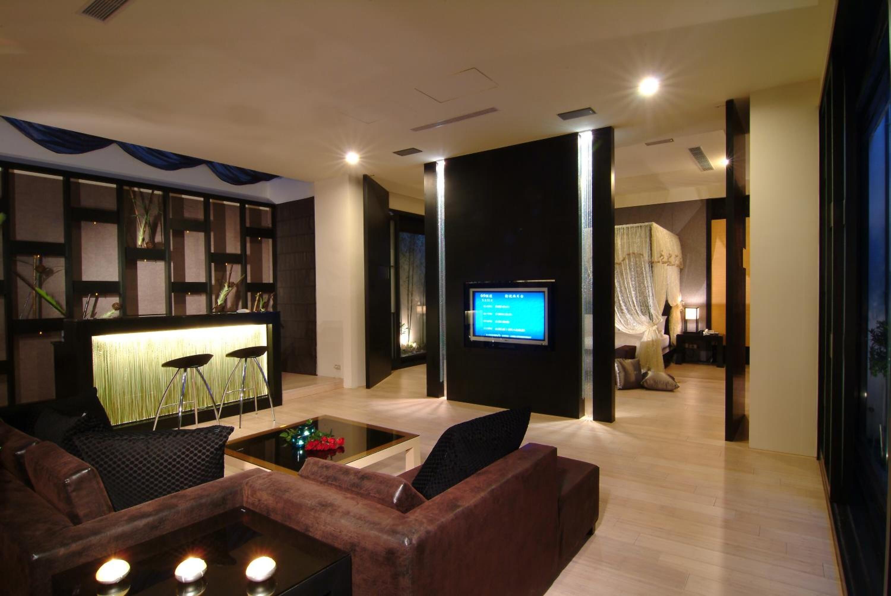 42-inch lcd tv with cable channels, tv