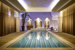 Suite de lujo, para no fumadores | Baño | Tina y regadera independientes y tina de hidromasaje 