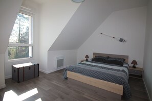 3 bedrooms, iron/ironing board, free WiFi