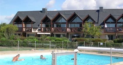 Carnac: Charmante Maison 4 pièces de 80m² avec Piscine Chauffée, proche Plage et Commerces