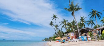 3Bed with a private pool at near beach