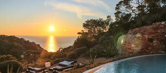 VILLA VADELLA - Magic sunsets with private beach!