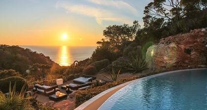 VILLA VADELLA - Magic sunsets with private beach!