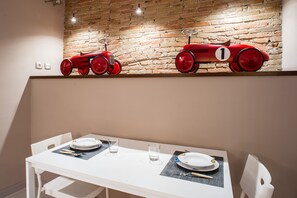 Dining - PEP VENTURA, PEP01 - Moderno Apartamento con llave inteligente (Figueres)