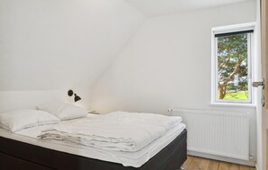 3 bedrooms, travel cot, free WiFi