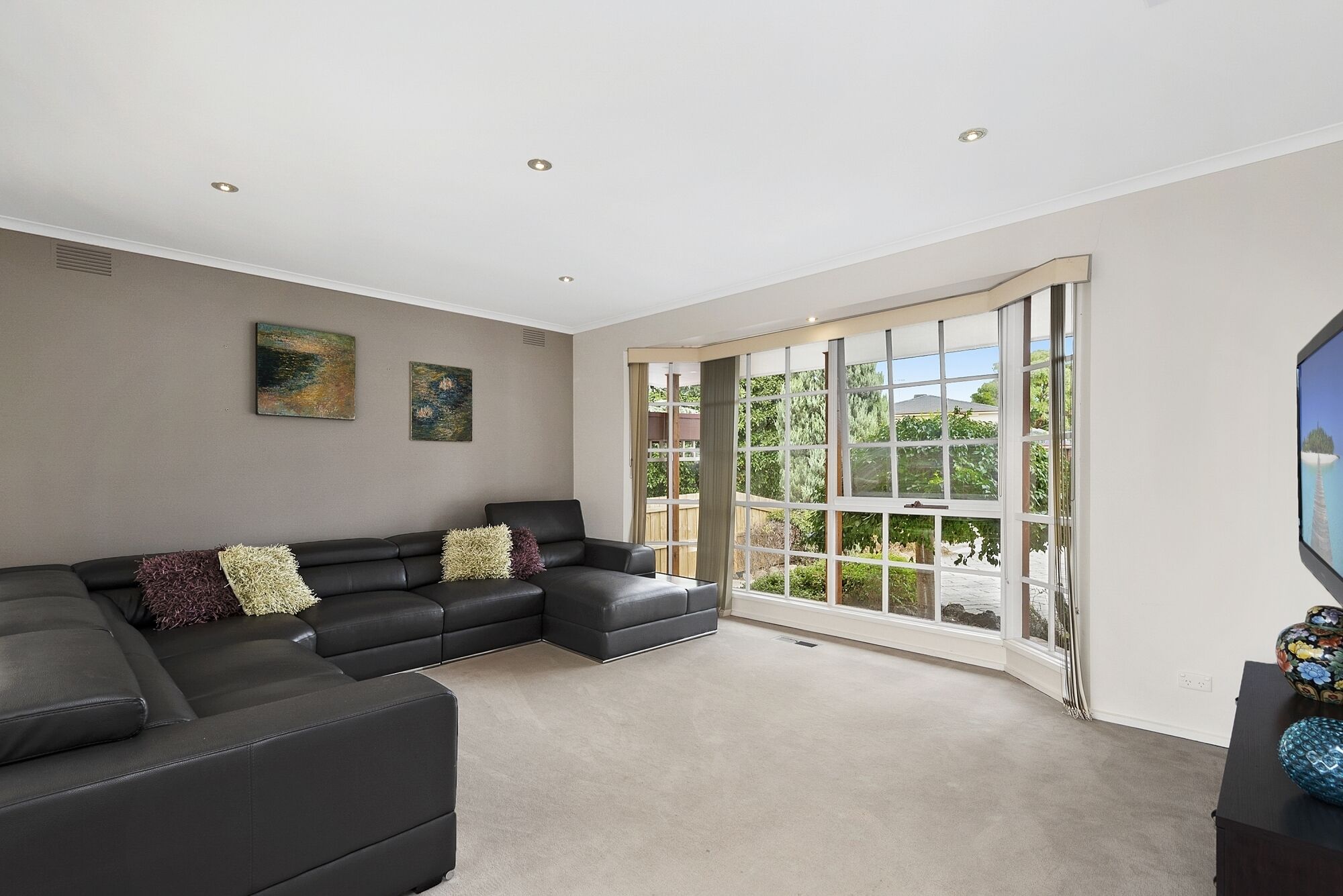 Comfort and space ! Just bring your suitcase. — image 3