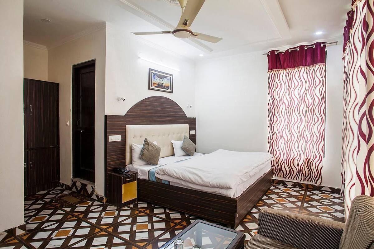 Deluxe Room, 1 Double Bed, Non Smoking, City View