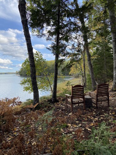 Seal Point Waterfront Cottage