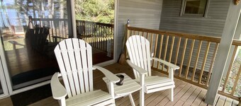 Seal Point Waterfront Cottage