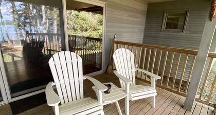 Seal Point Waterfront Cottage