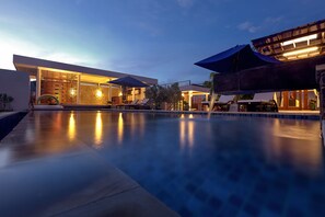 Outdoor pool - Villa Luna (Kuta)