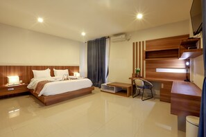 In-room safe, desk, free WiFi - Villa Luna (Kuta)