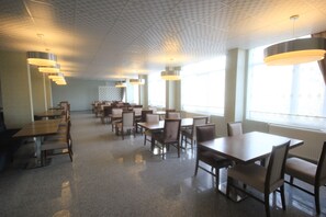 Free daily continental breakfast  - Pars Otel (Zara)