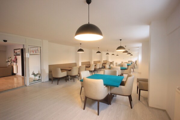 Gratis kontinental frukost varje dag 